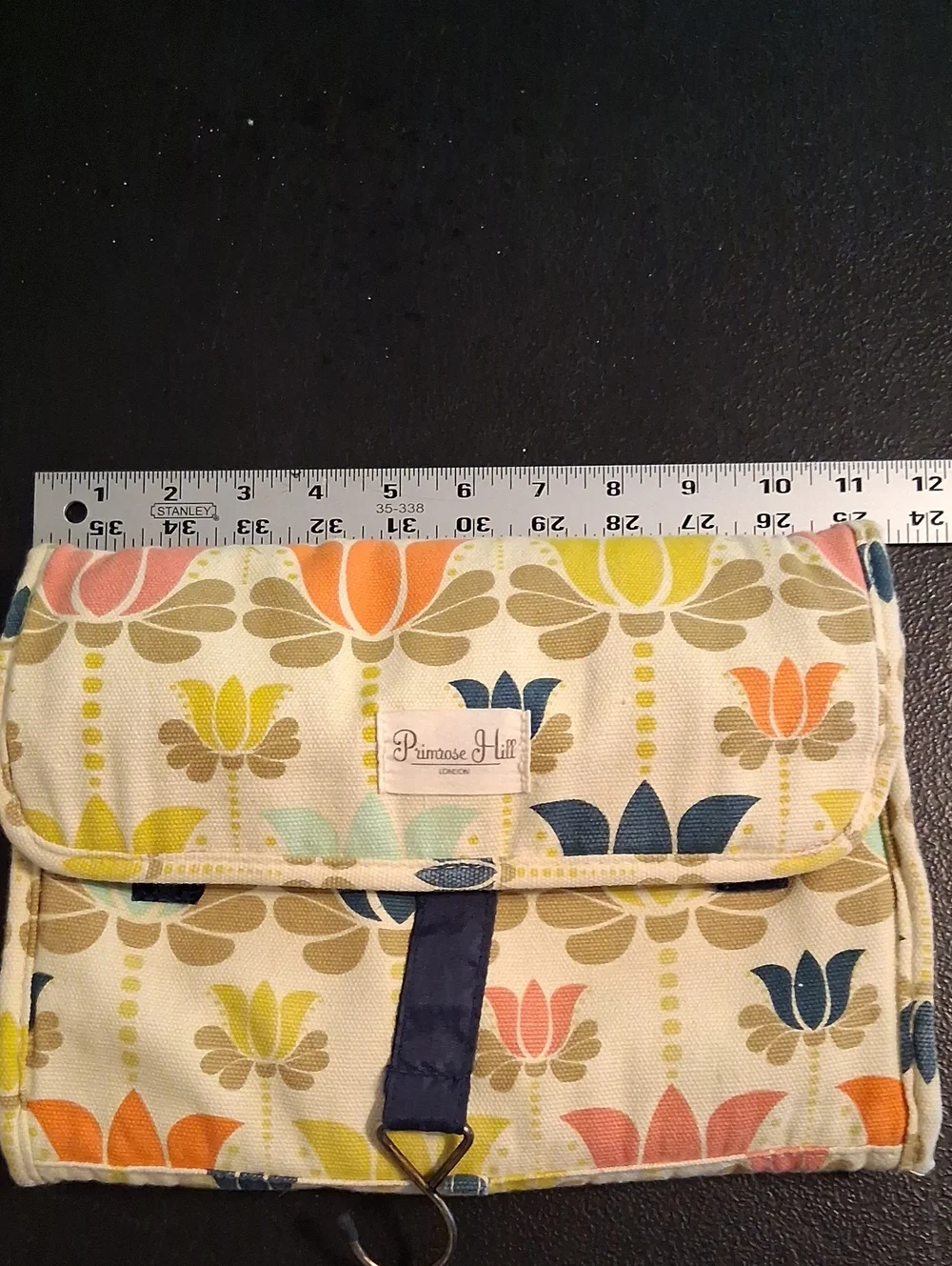 Primrose Hill London Lotus Flower Hanging Travel Organizer Toiletry Bag Valet
